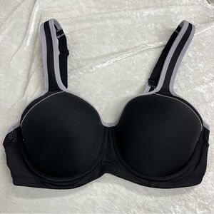 Wacoal bra 38C Black removable pads missing